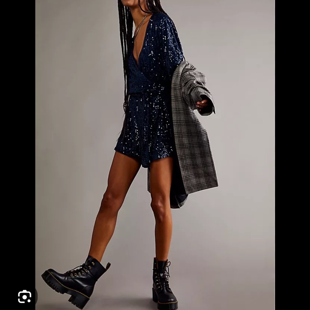 NWT FREE PROPLE christa sequined romper in black size small - Picture 5 of 16
